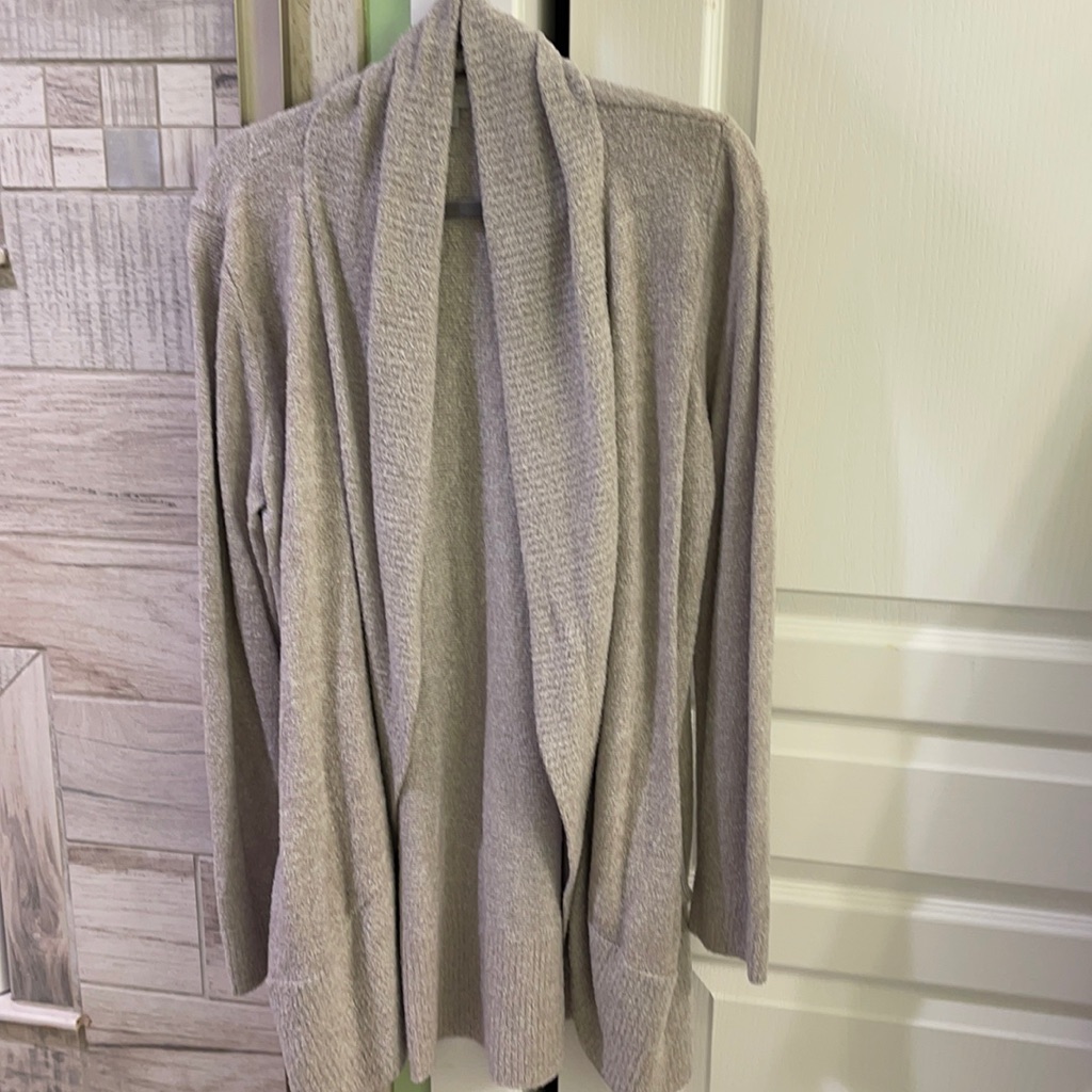 Vguc Super Soft Taupe Grey Barefoot Dreams Cardigan